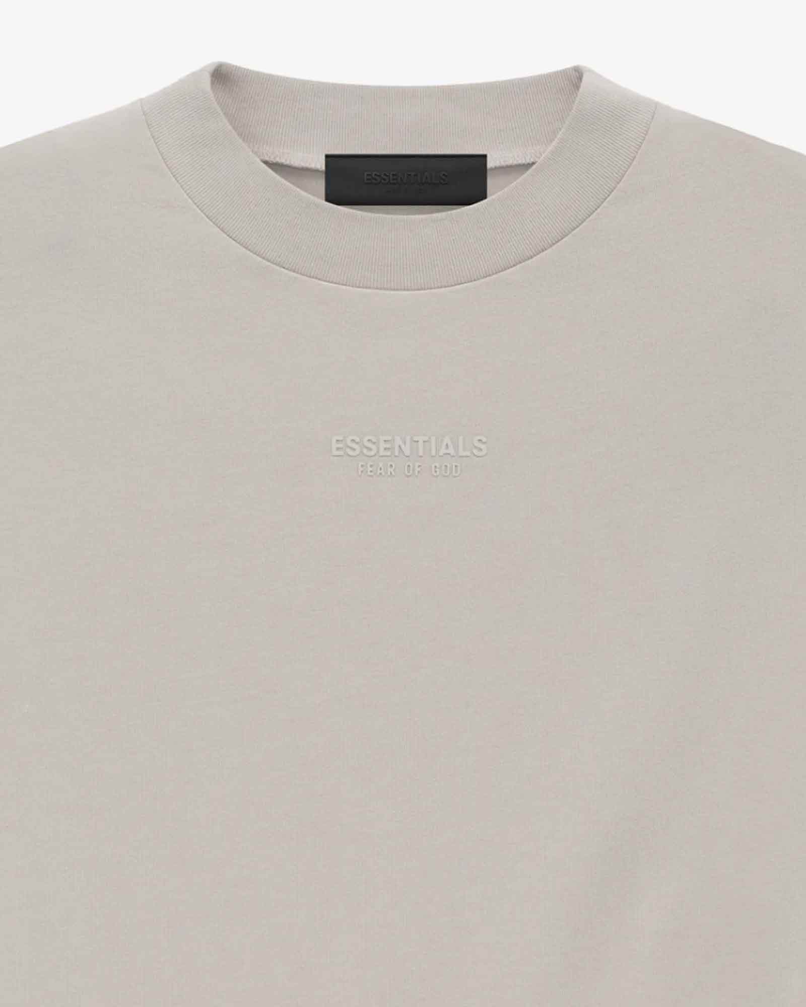 ESSENTIALS TEE（T恤） 银云– Application