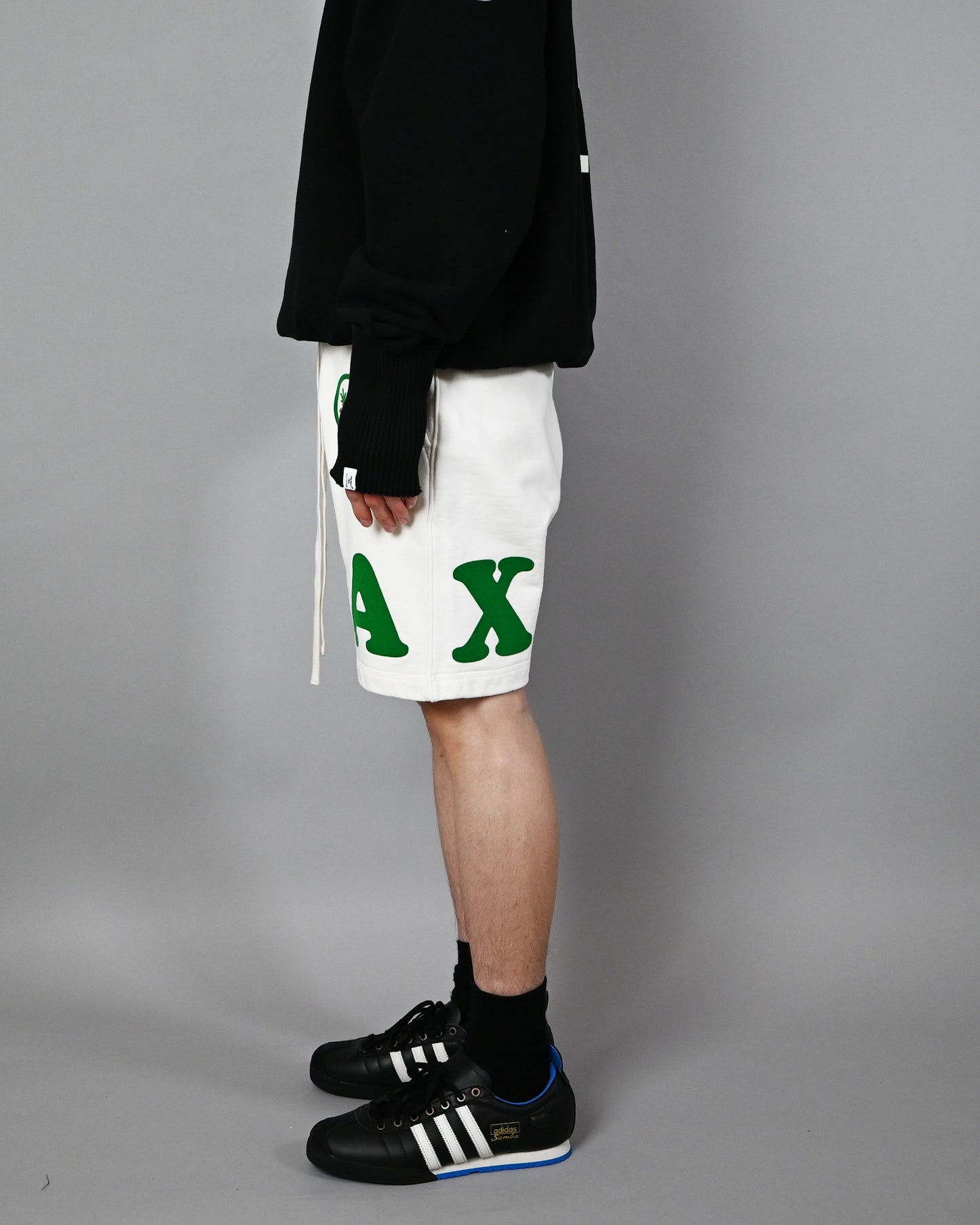 (RELAX) Basic Sweat Short Pants / WHITE