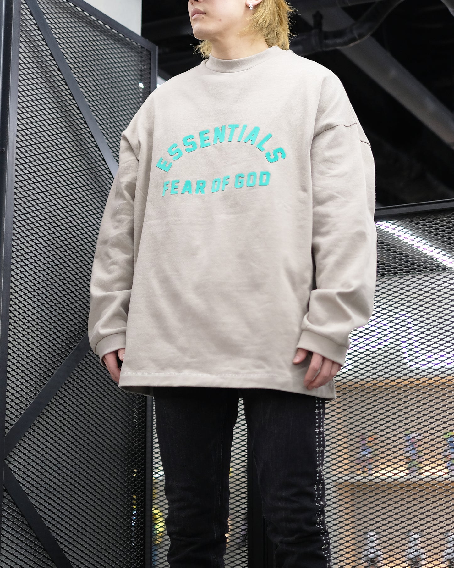 エッセンシャルズ/LONGSLEEVE T-SHIRT/125SP242015F/ロンT/SEAL