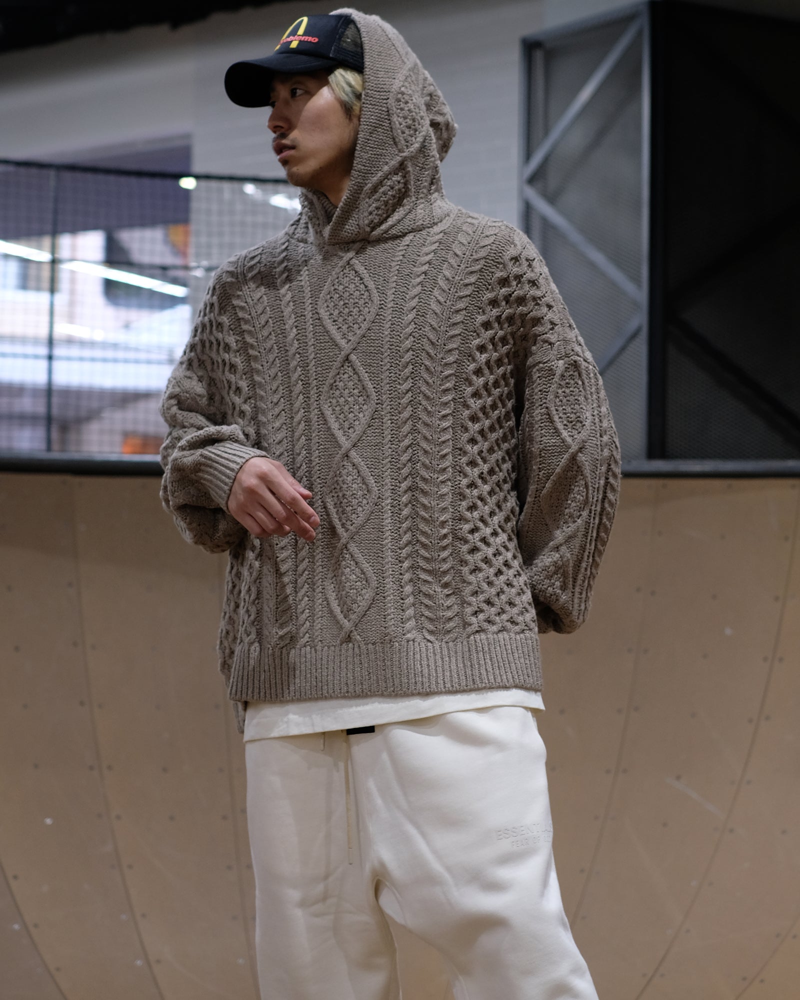 CABLE KNIT HOODIE (ニットパーカー) Core Heather