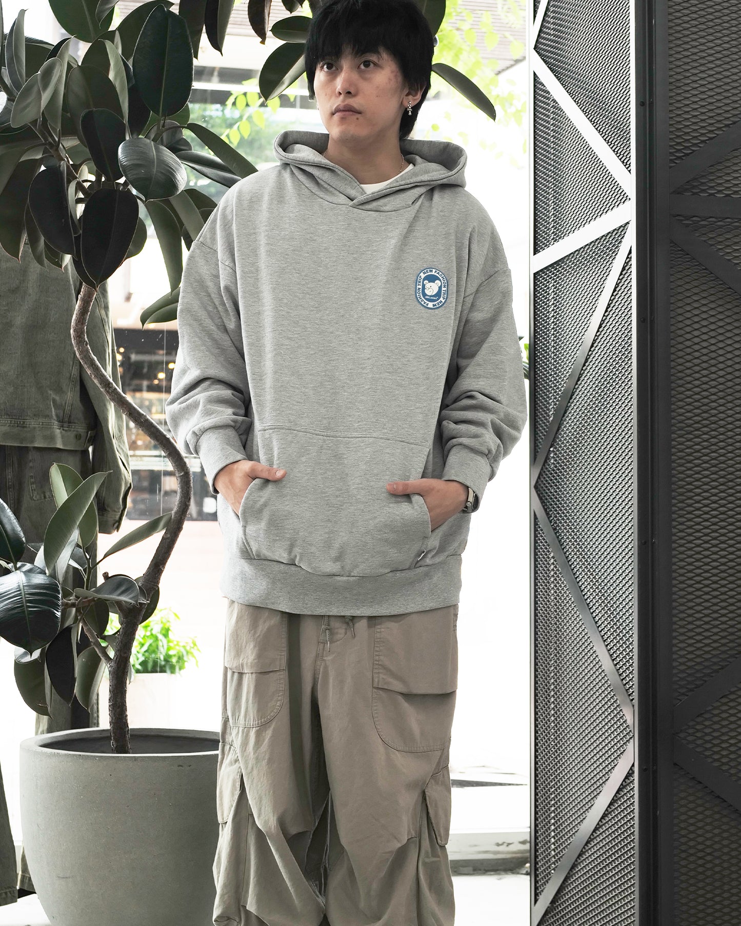 インビトゥイナーズ/HOODIE UNISEX/プルオーバーパーカー/MELANGE GREY