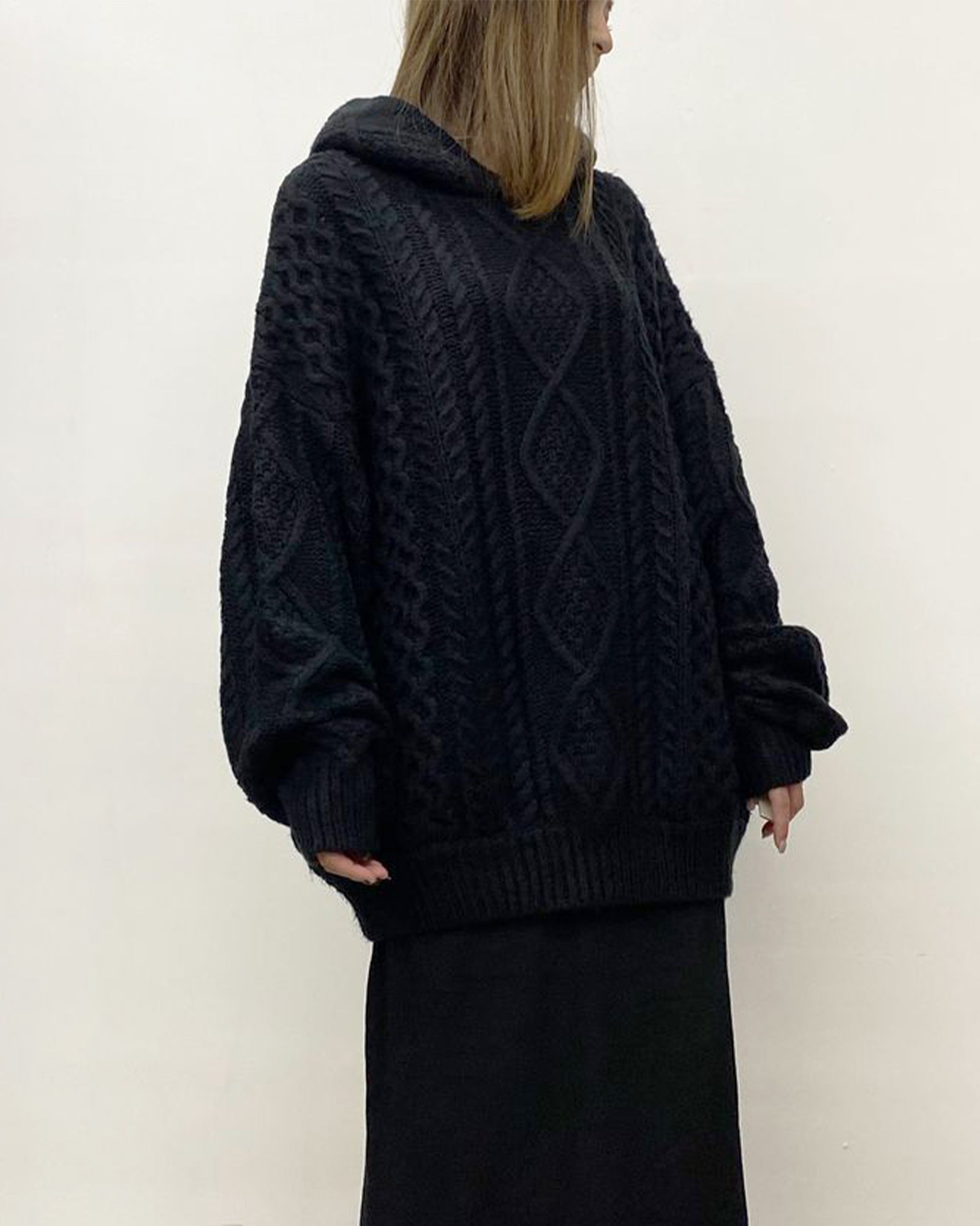 CABLE KNIT HOODIE Jet Black
