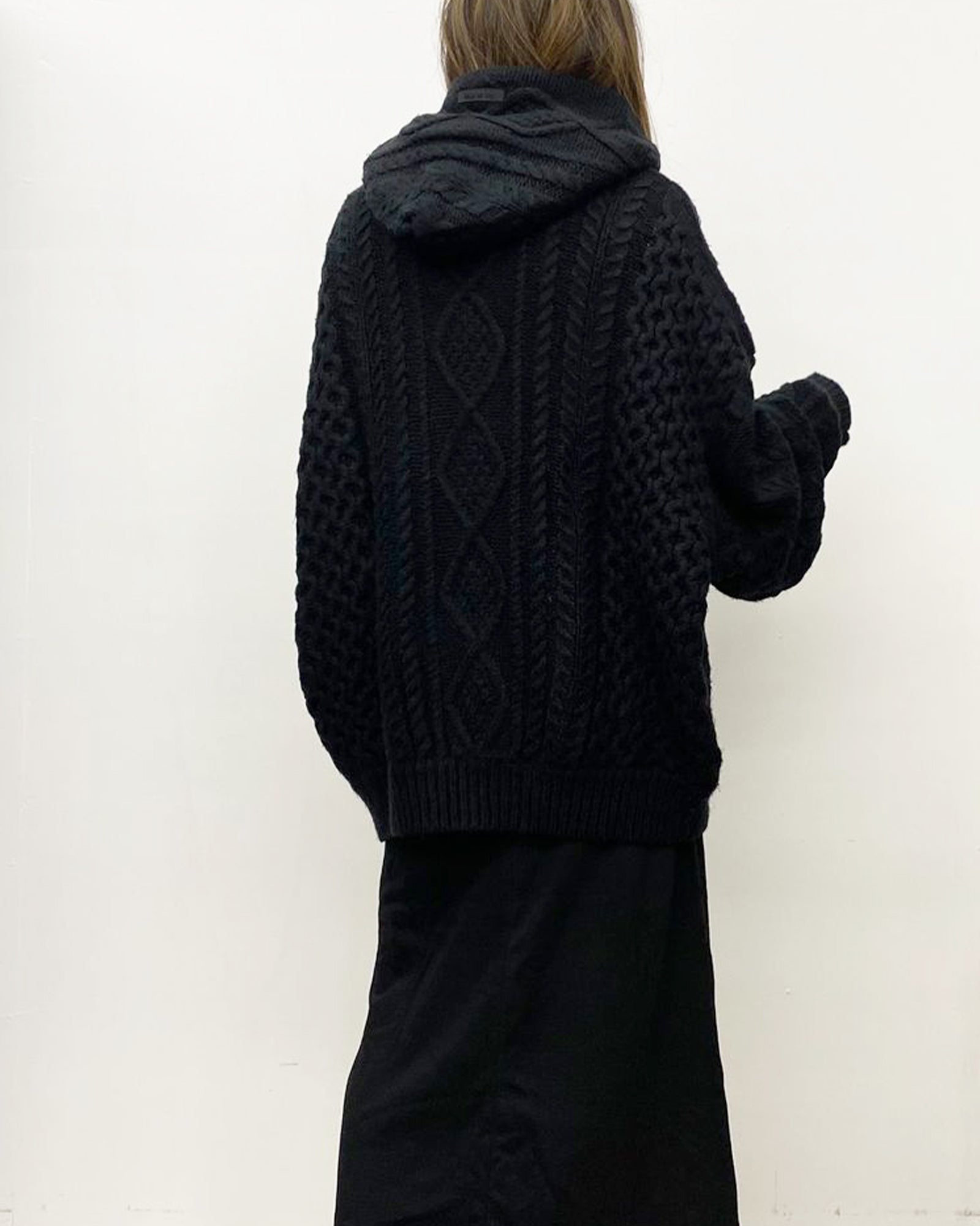 CABLE KNIT HOODIE Jet Black